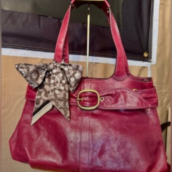 🍍RARE** 2009 Coach Clover Satchel, Dark Red Pearlized Leather - Picture 1 of 10